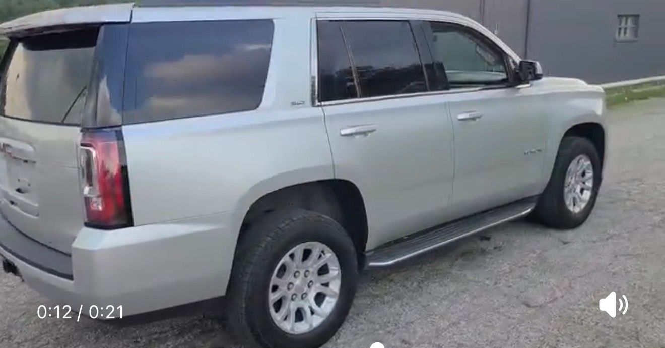 Used 2016 GMC Yukon SLT w/ Open Road Package AWD/4WD image 12