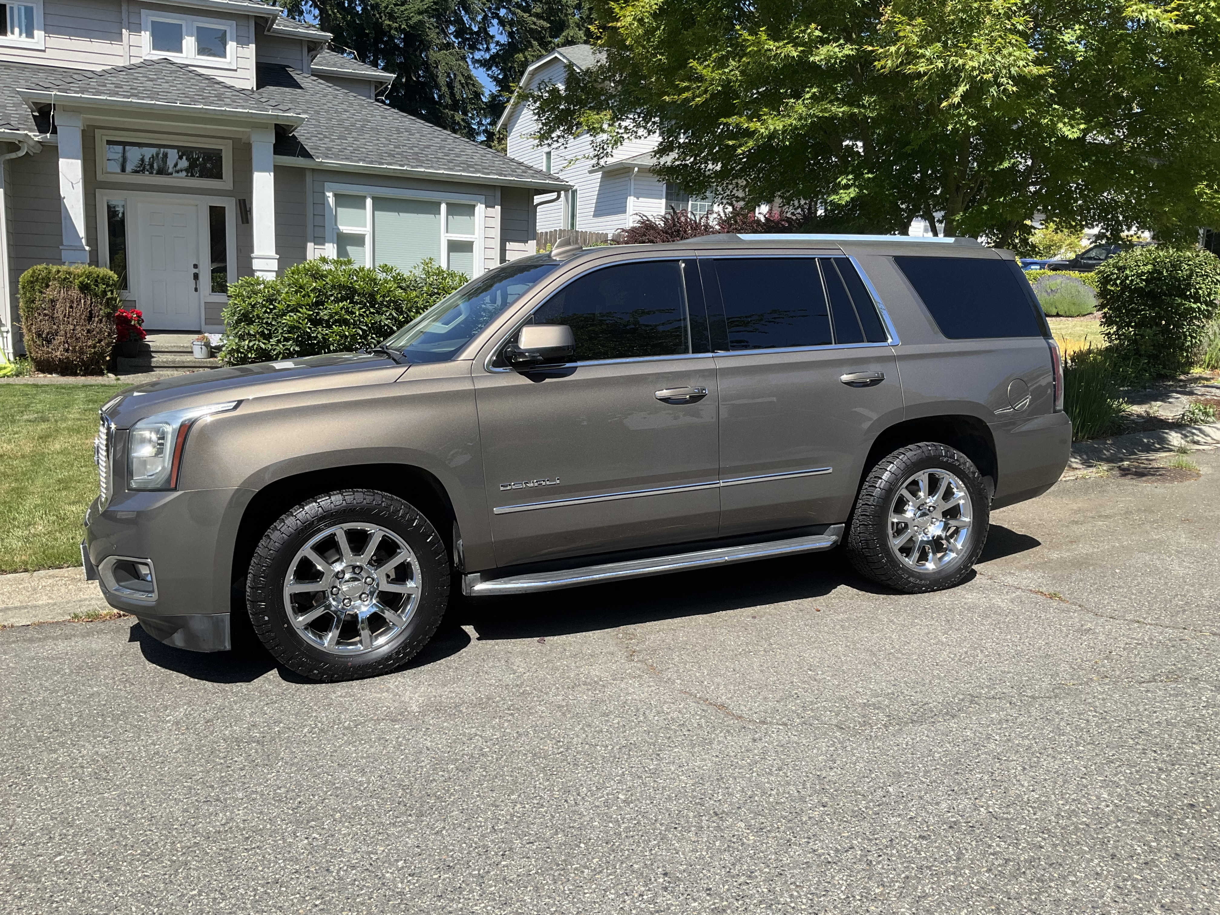 Used 2015 GMC Yukon Denali AWD/4WD image 4