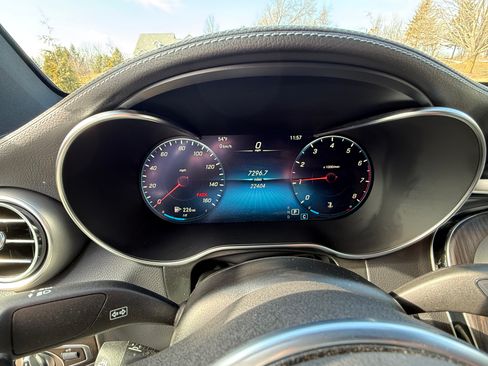 Used 2022 Mercedes-Benz GLC 300 4MATIC Coupe image 17