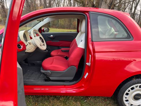 Used 2015 FIAT 500 Pop image 6