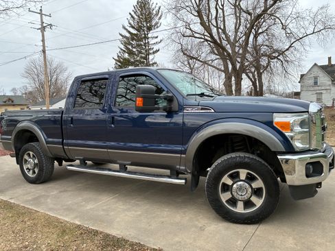 Used 2012 Ford F350 Lariat w/ Lariat Interior Pkg image 2