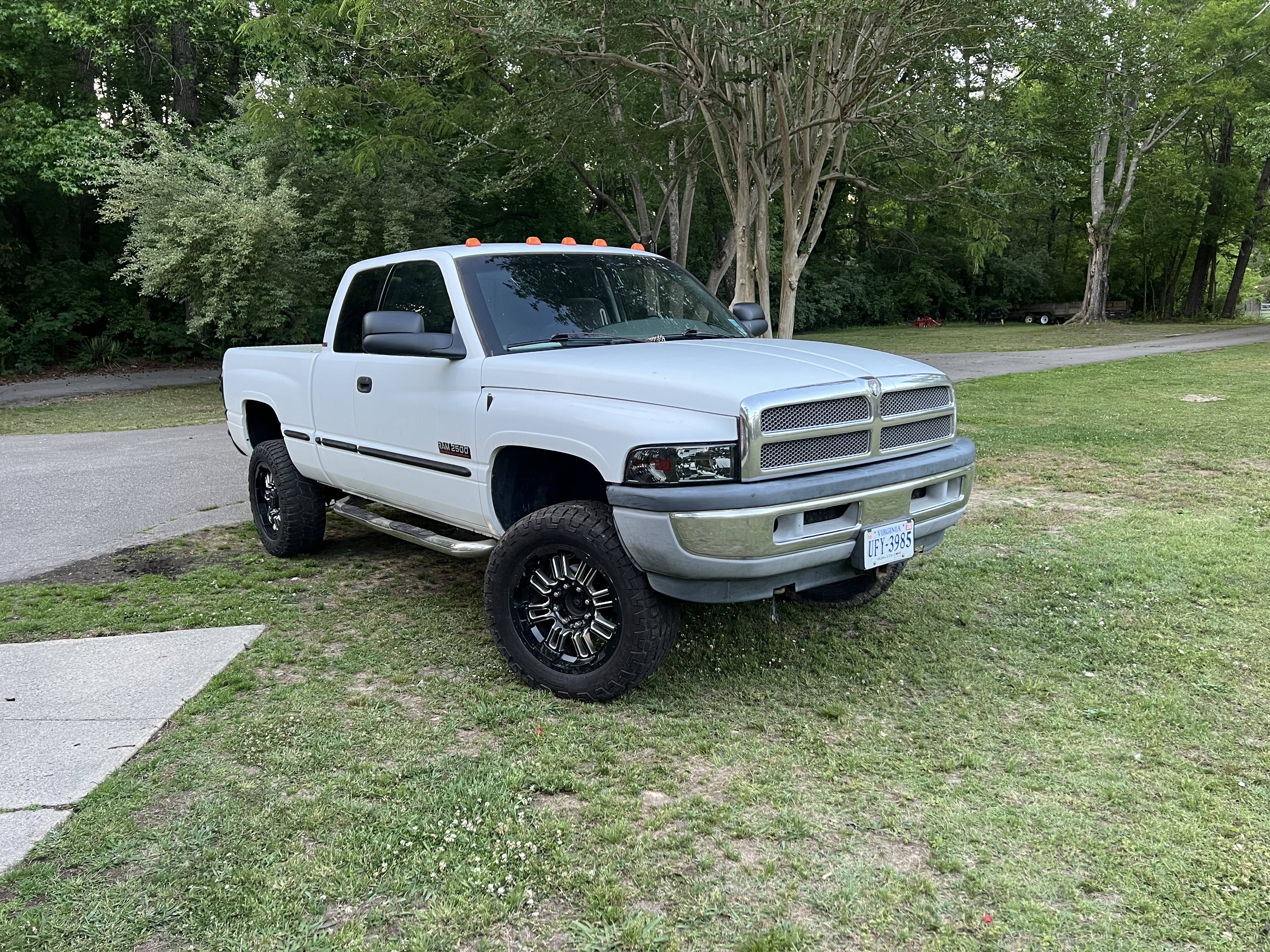 Used 1998 Dodge Ram 2500 Truck 4x4 Quad Cab image 1