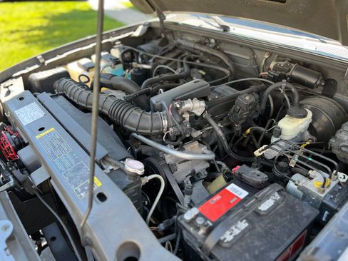 Used 2004 Ford Ranger XL RWD image 9