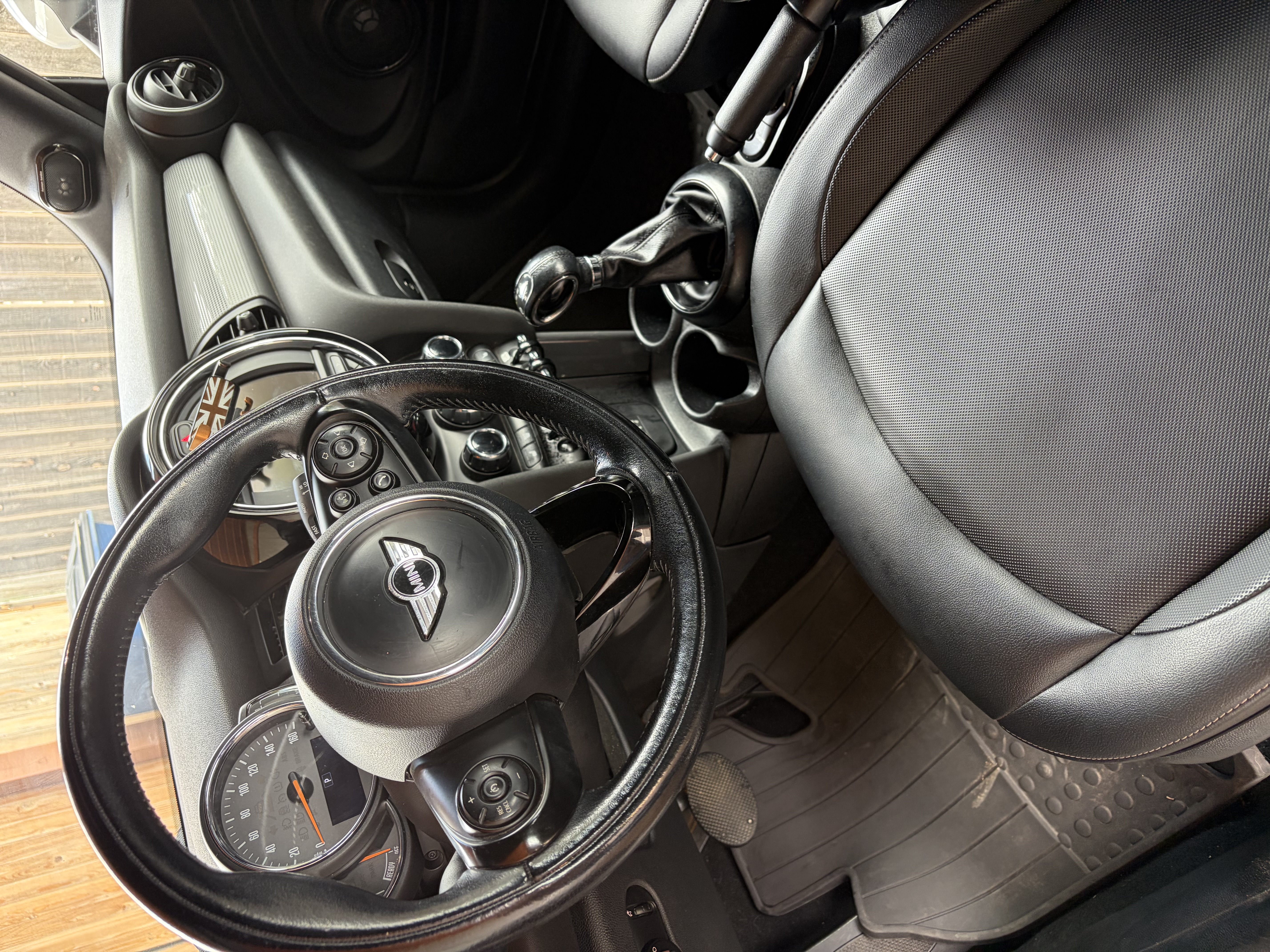 Used 2018 MINI Cooper Convertible FWD image 11
