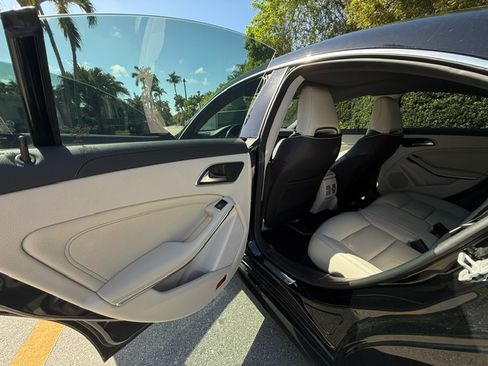 Used 2014 Mercedes-Benz CLA 250 image 14