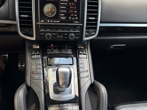 Used 2012 Porsche Cayenne S AWD/4WD image 15