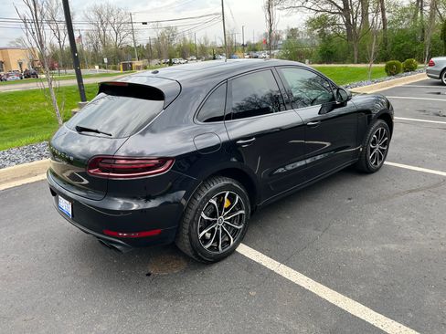 Used 2016 Porsche Macan Turbo AWD/4WD image 10