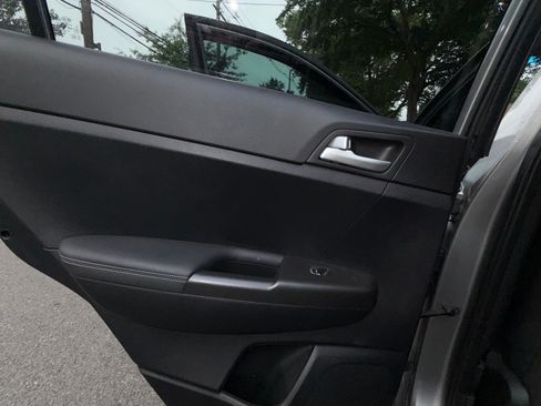 Used 2020 Kia Sportage LX w/ LX Popular Package AWD/4WD image 10
