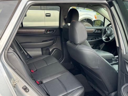Used 2015 Subaru Outback 2.5i Limited AWD/4WD image 8