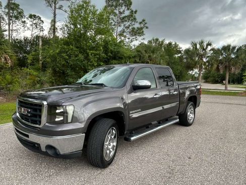 Used 2010 GMC Sierra 1500 SLE w/ Regional Value Package image 2