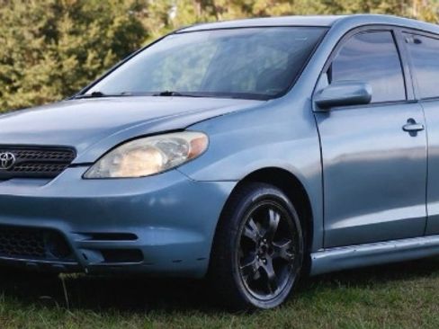 Used 2005 Toyota Matrix XR FWD image 1