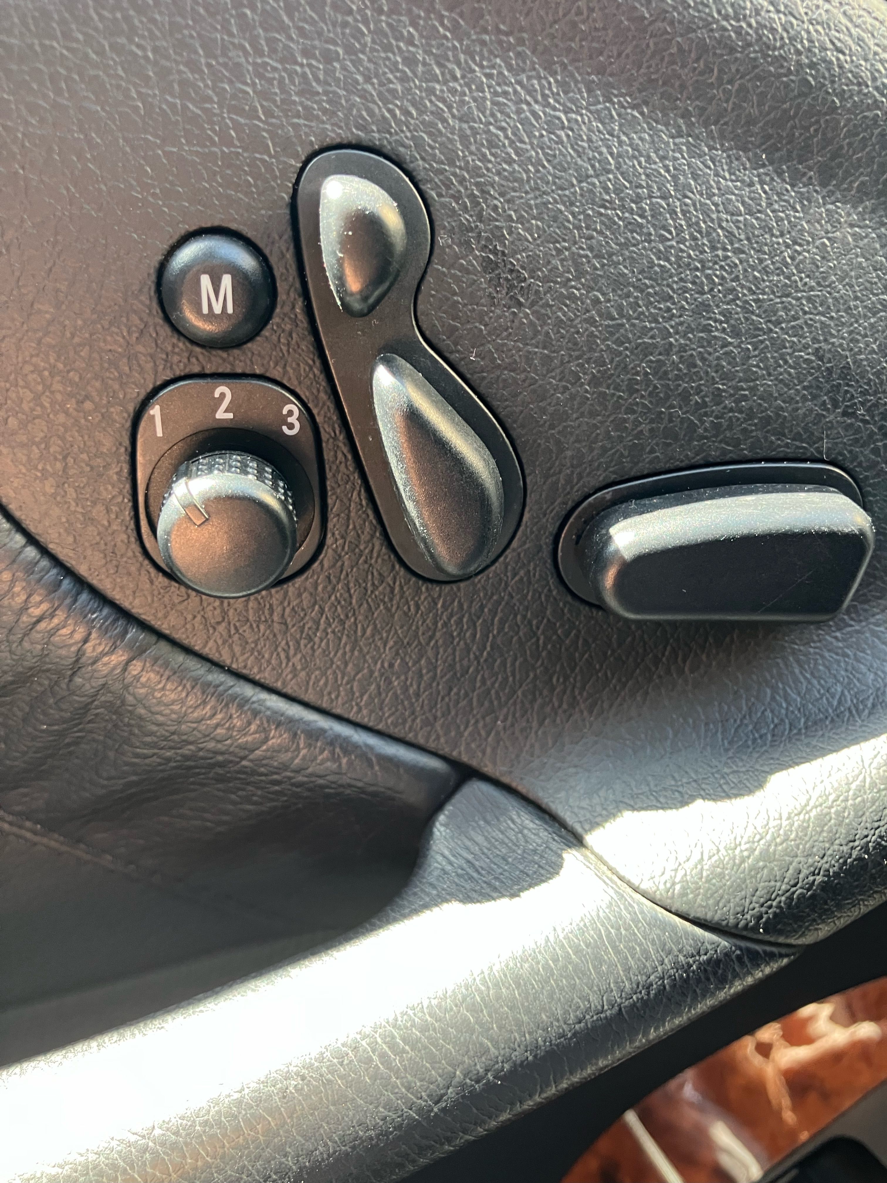 Used 2006 Mercedes-Benz CLK 350 Coupe image 24