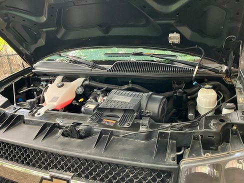 Used 2014 Chevrolet Express 1500 LT w/ LT Preferred Equipment Group AWD/4WD image 13