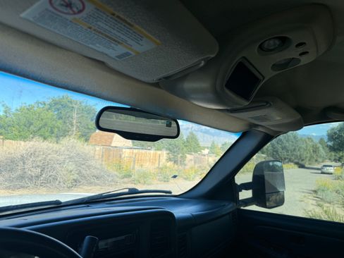 Used 2004 GMC Sierra 2500 SLE w/ Heavy-Duty Power Package image 14