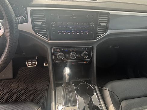 Used 2022 Volkswagen Atlas Cross Sport SEL Premium R-Line image 15