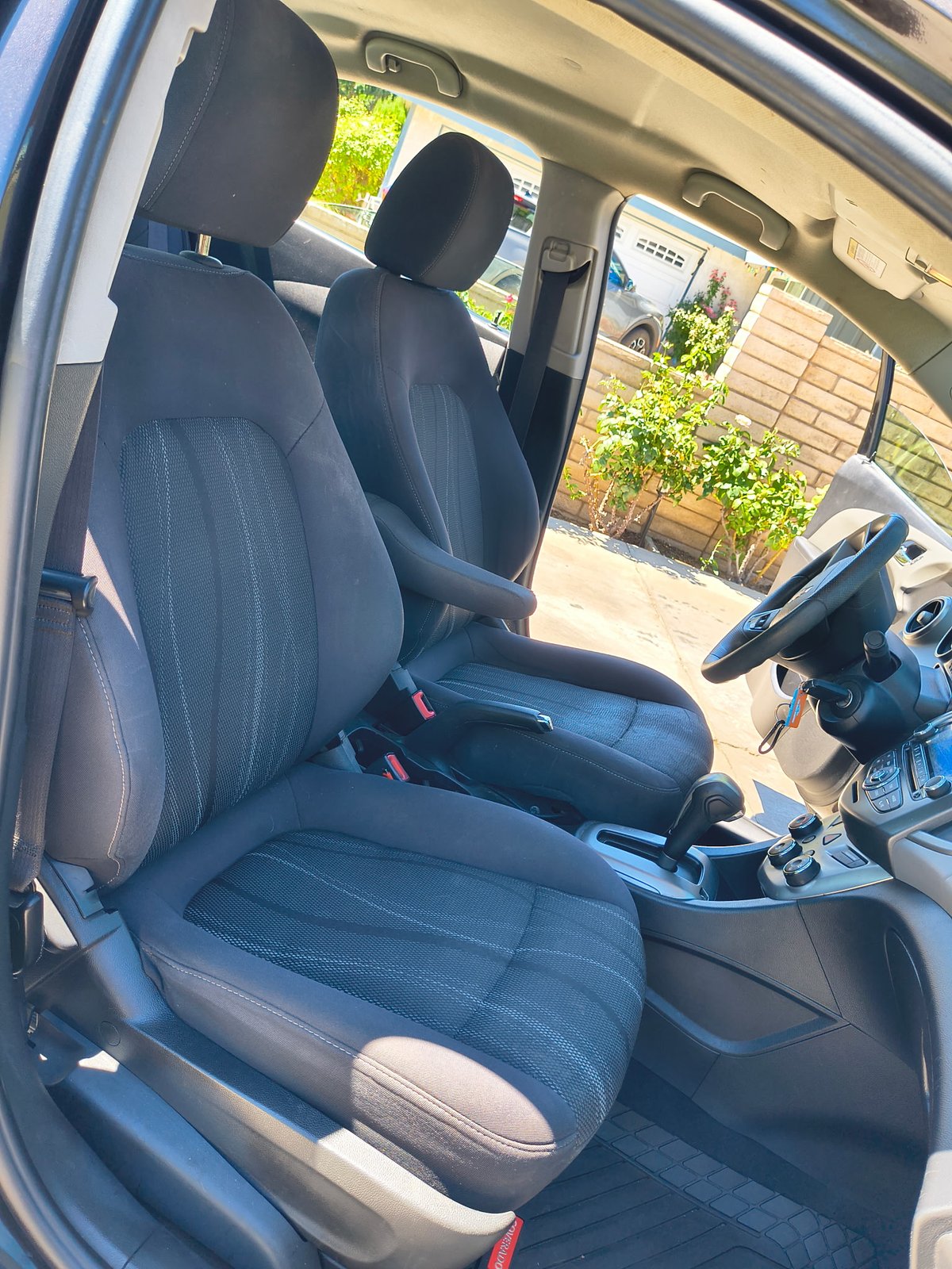 Used 2015 Chevrolet Sonic LT FWD image 14