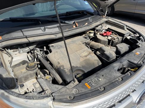 Used 2013 Ford Explorer Limited image 17