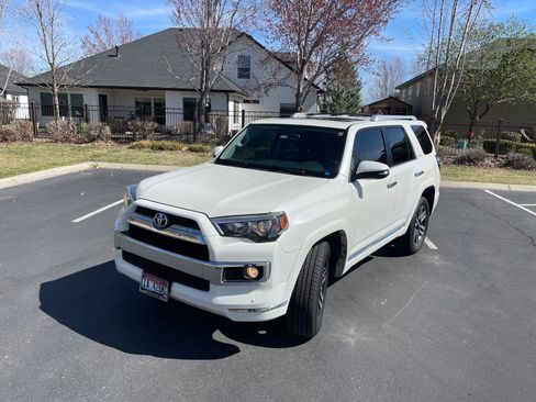 Used 2017 Toyota 4Runner Limited image 8