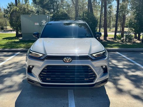 Used 2025 Toyota Grand Highlander AWD Hybrid image 11