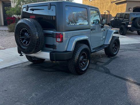 Used 2014 Jeep Wrangler Sahara image 4
