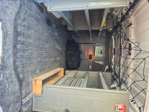 Used 2018 Chevrolet Express 2500 w/ Driver Convenience Package image 6