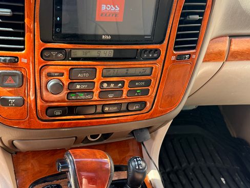 Used 2000 Lexus LX 470 4WD image 15