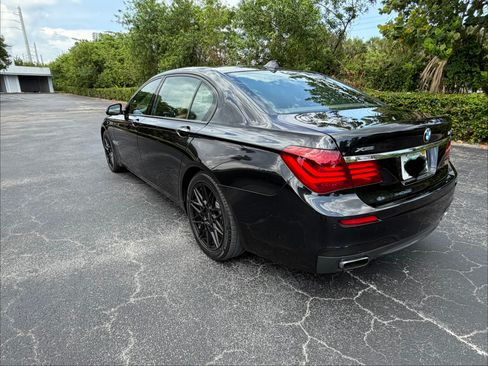 Used 2013 BMW 750Li xDrive AWD/4WD image 5