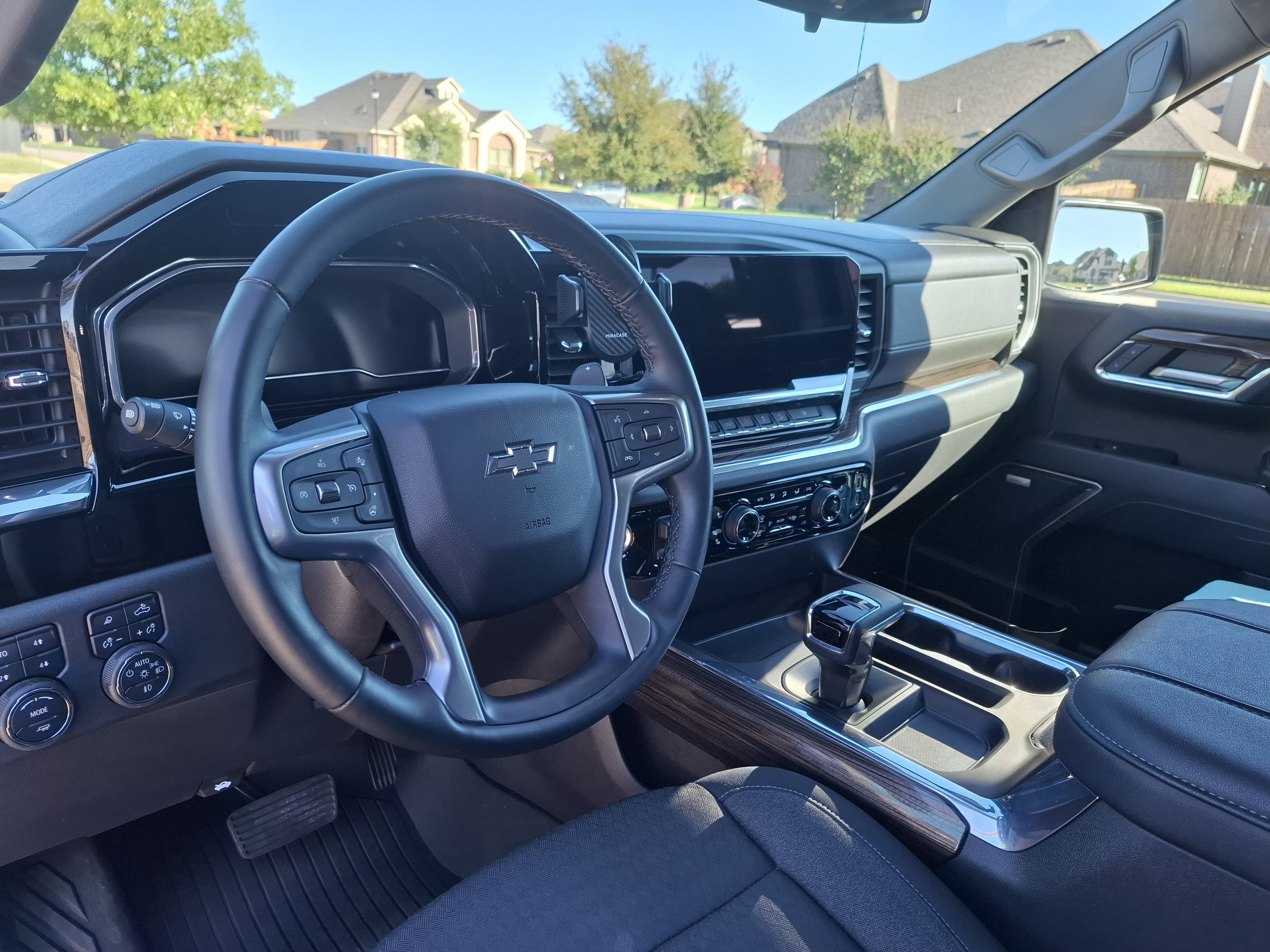 Used 2024 Chevrolet Silverado 1500 LT Trail Boss w/ Convenience Package II AWD/4WD image 14