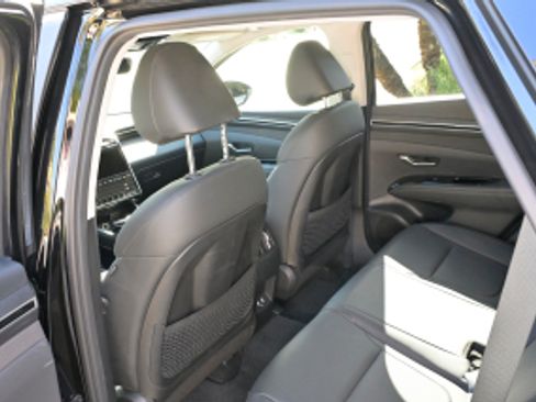 Used 2023 Hyundai Tucson SEL w/ Cargo Package AWD/4WD image 23