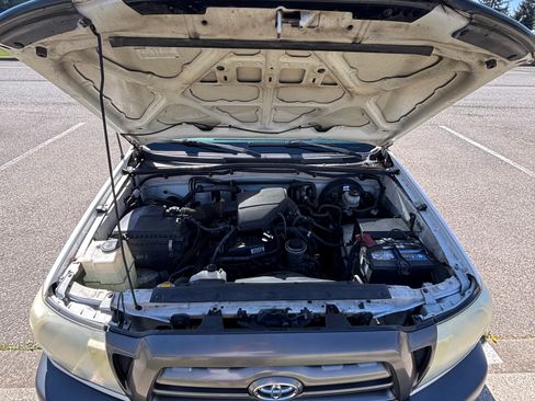Used 2009 Toyota Tacoma 2WD Regular Cab image 12