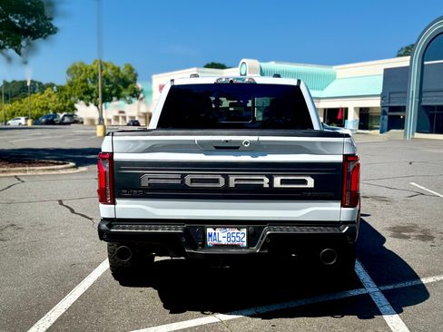 Used 2025 Ford F150 Raptor AWD/4WD image 6