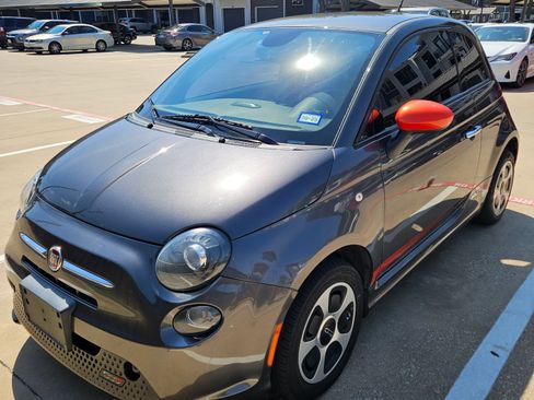 Used 2014 FIAT 500 e w/ Esport Package image 2
