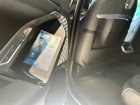 Used 2023 BMW i7 xDrive60 image 13