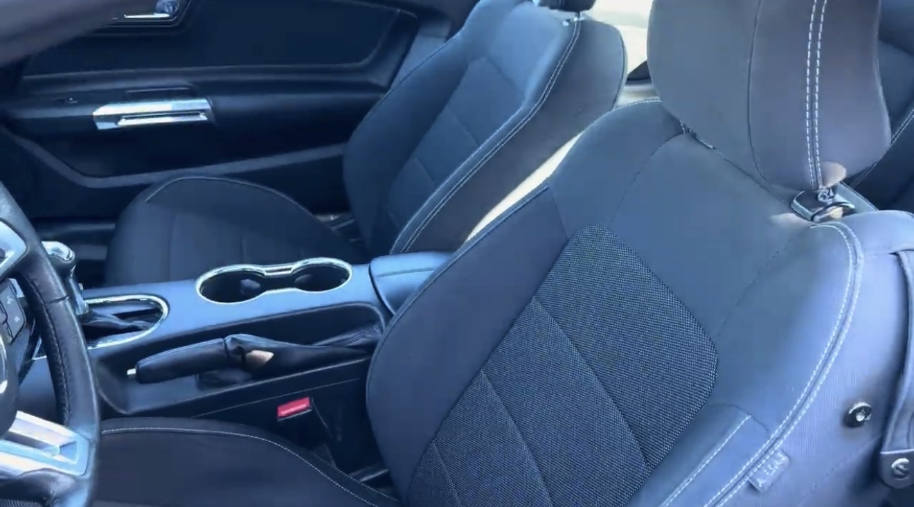 Used 2015 Ford Mustang Coupe RWD image 15