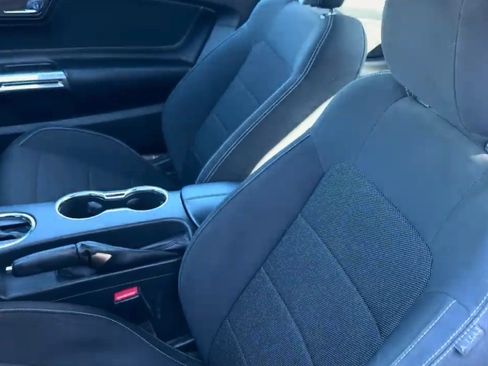 Used 2015 Ford Mustang Coupe RWD image 15