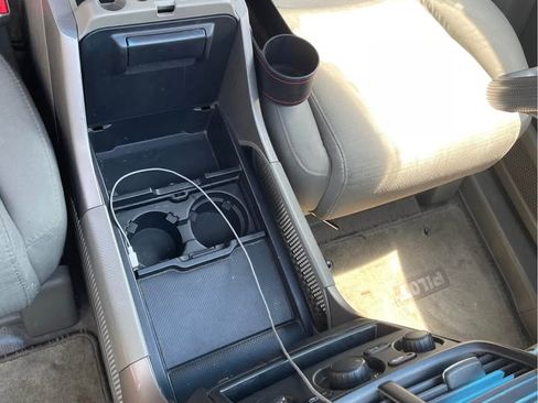 Used 2006 Honda Pilot LX image 10