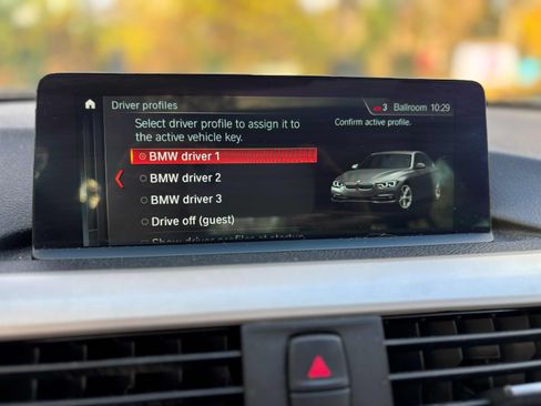 Used 2018 BMW 320i xDrive Sedan w/ Convenience Package image 13