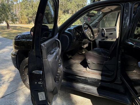 Used 2010 Chevrolet Silverado 1500 LT image 5