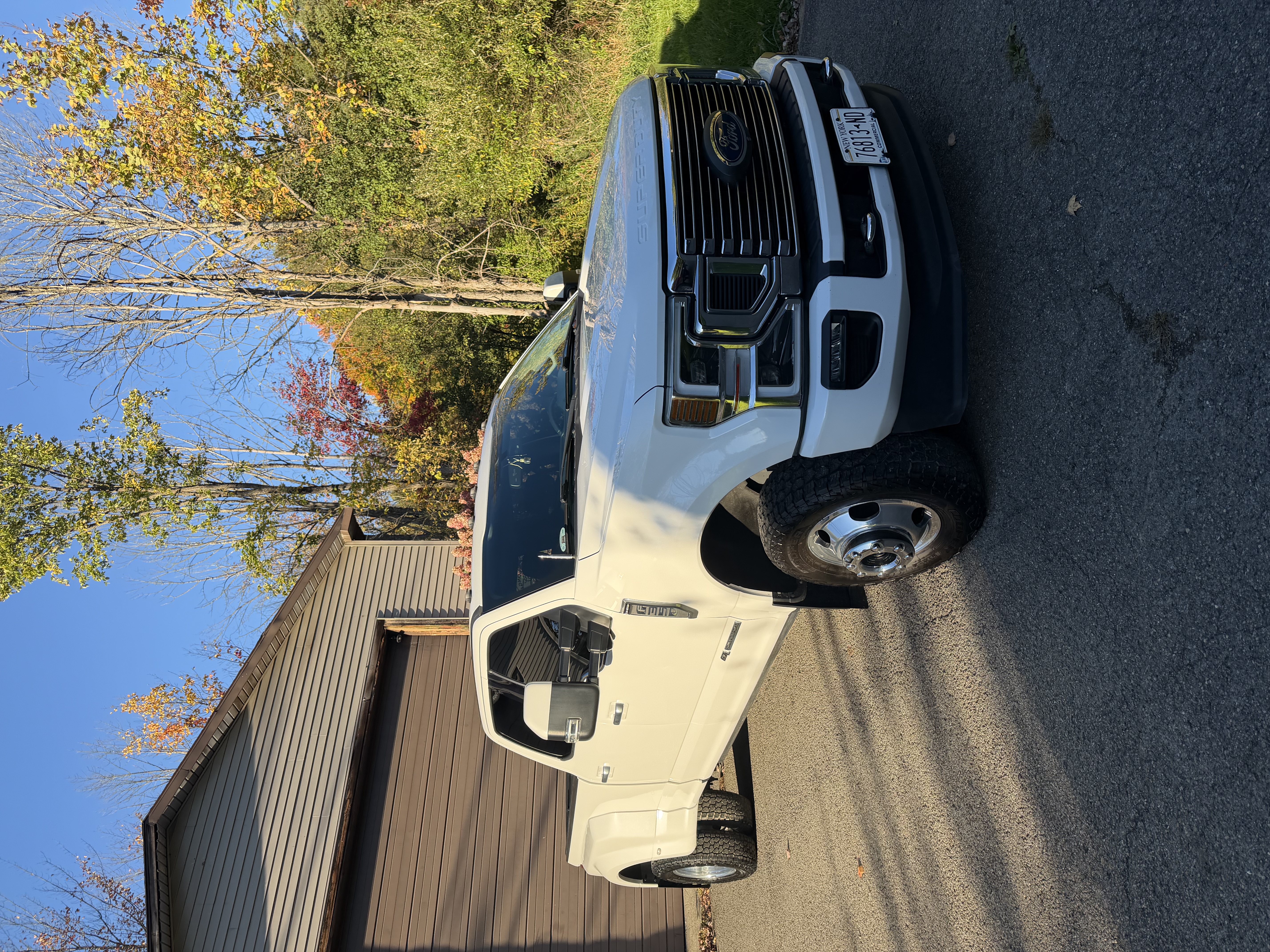 Used 2022 Ford F350 Limited AWD/4WD image 2