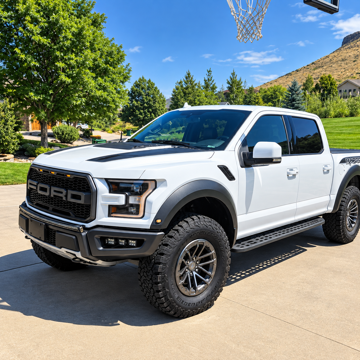 Used 2019 Ford F150 Raptor w/ Equipment Group 802A Luxury AWD/4WD image 1