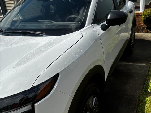 Used 2025 Nissan Kicks S image 2