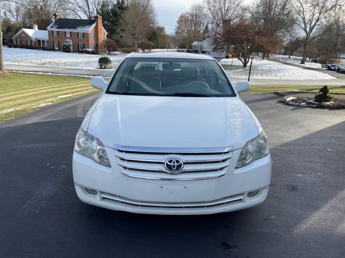 Used 2006 Toyota Avalon XLS image 2