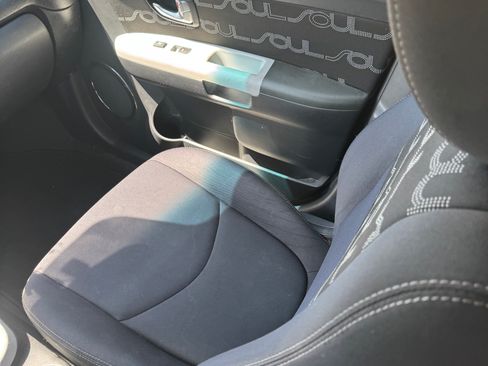 Used 2012 Kia Soul + w/ Audio Pkg image 26