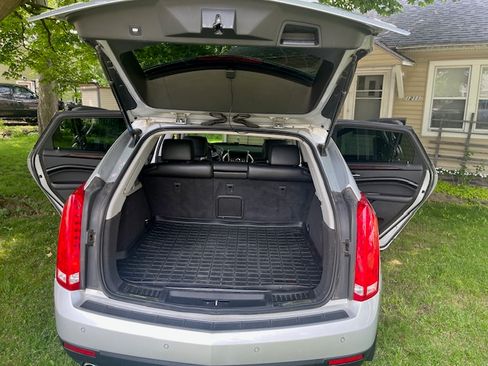 Used 2012 Cadillac SRX Premium image 9