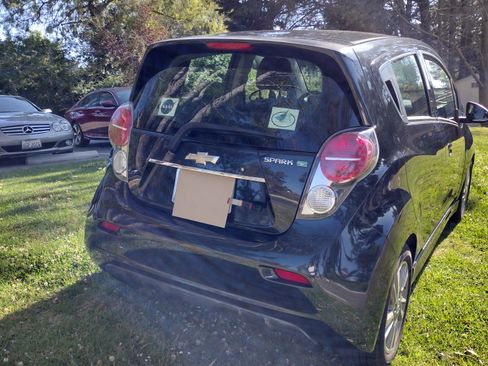 Used 2014 Chevrolet Spark LT image 9