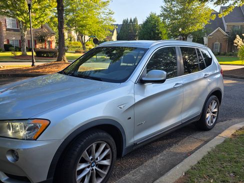 Used 2013 BMW X3 xDrive28i image 2