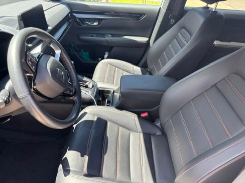 Used 2024 Honda CR-V Sport Touring image 6