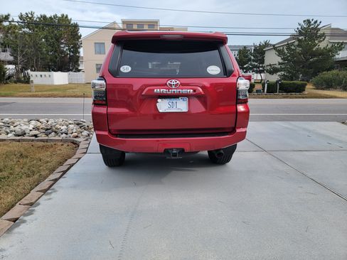 Used 2020 Toyota 4Runner SR5 image 5