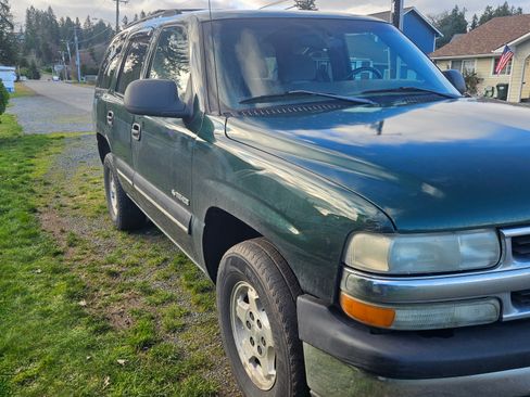 Used 2001 Chevrolet Tahoe LS w/ LS Preferred Equipment Group image 1
