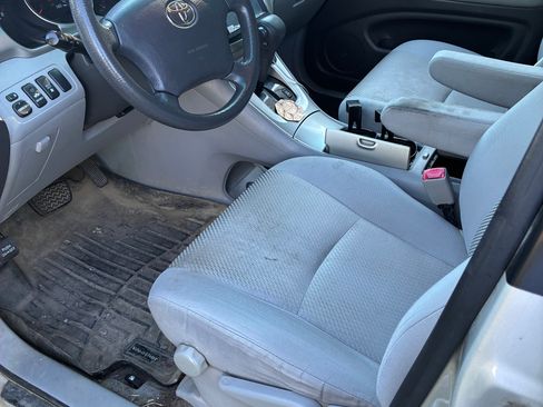 Used 2007 Toyota Highlander 4WD V6 w/ 3rd Row image 10